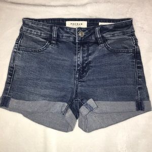 Pacsun denim shorts size 22